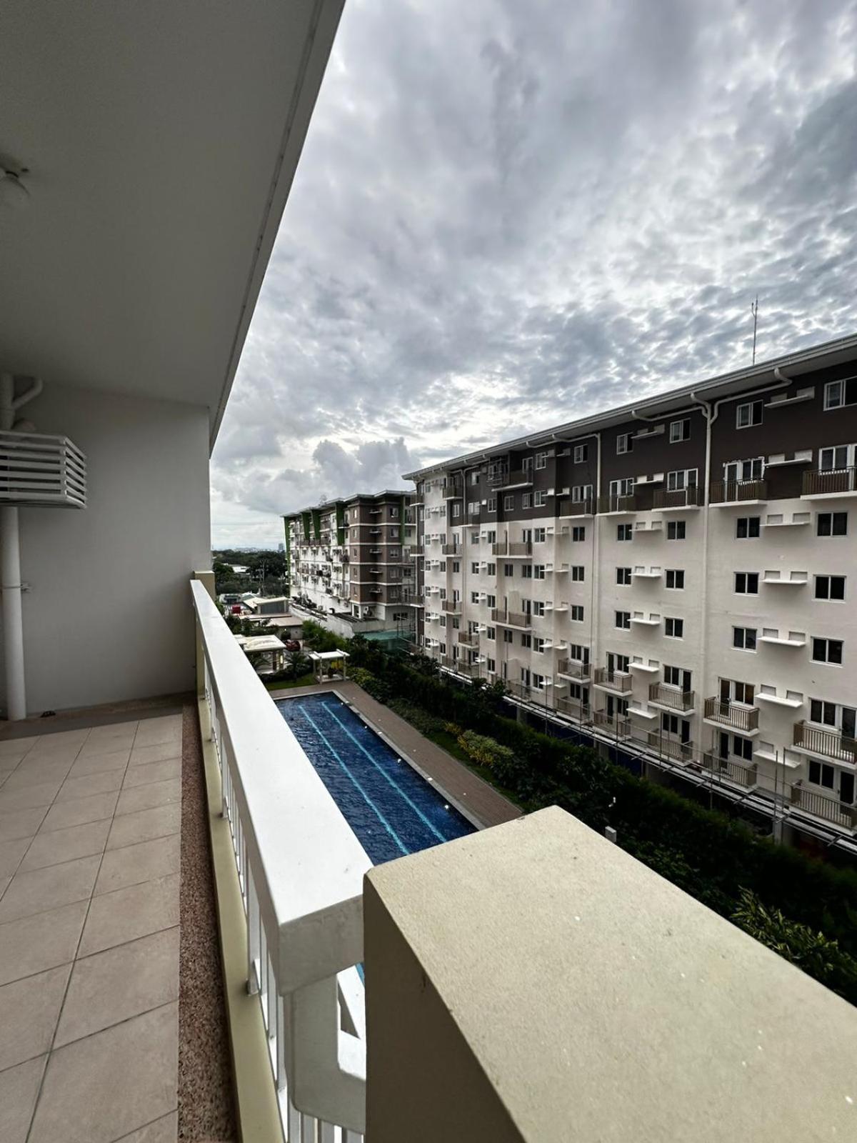 2 Bedroom Condo Unit Near Sm Bf & Naia At The Atherton By Dmci With 2 Balcony Paranaque City Εξωτερικό φωτογραφία