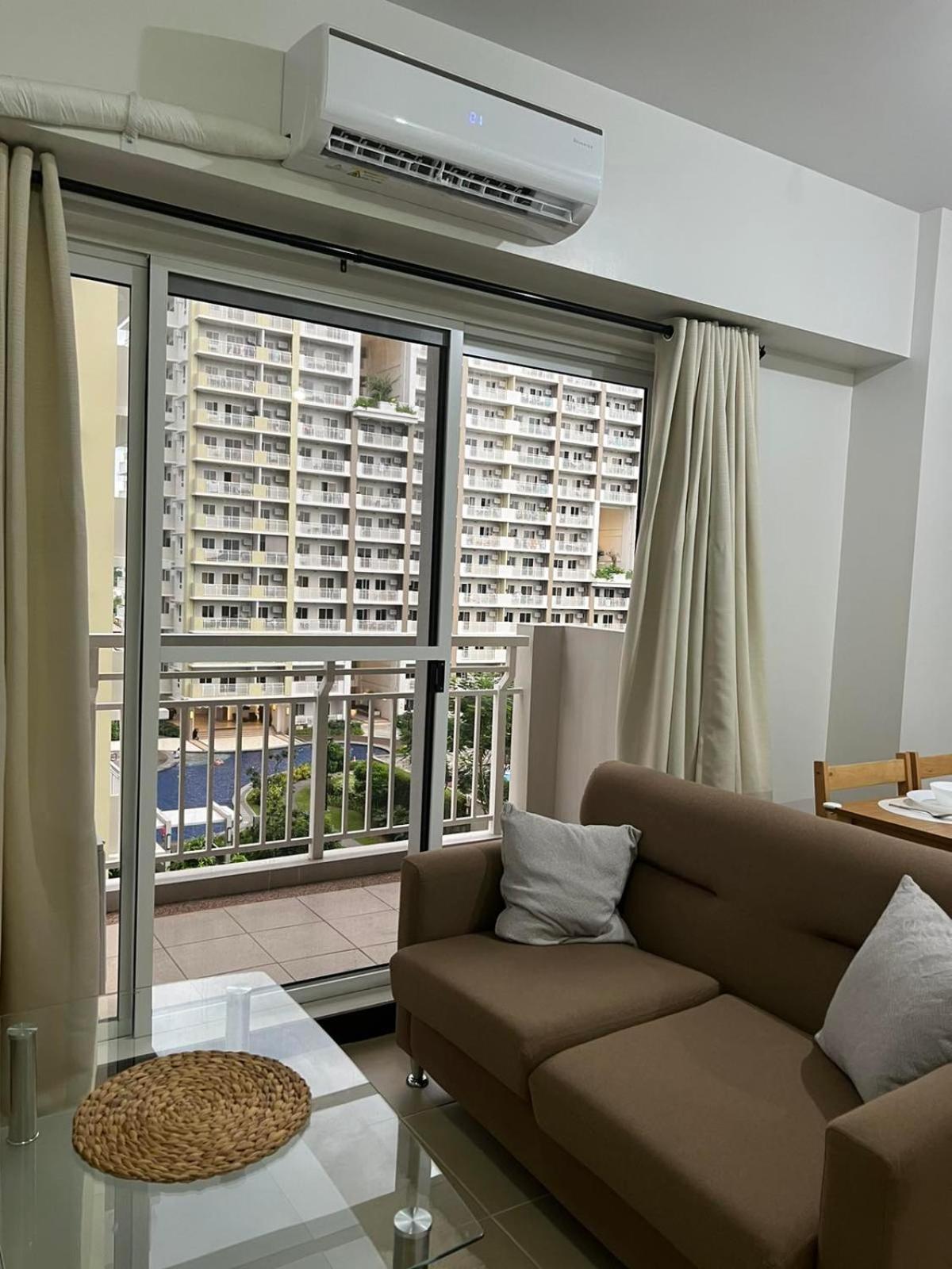 2 Bedroom Condo Unit Near Sm Bf & Naia At The Atherton By Dmci With 2 Balcony Paranaque City Εξωτερικό φωτογραφία